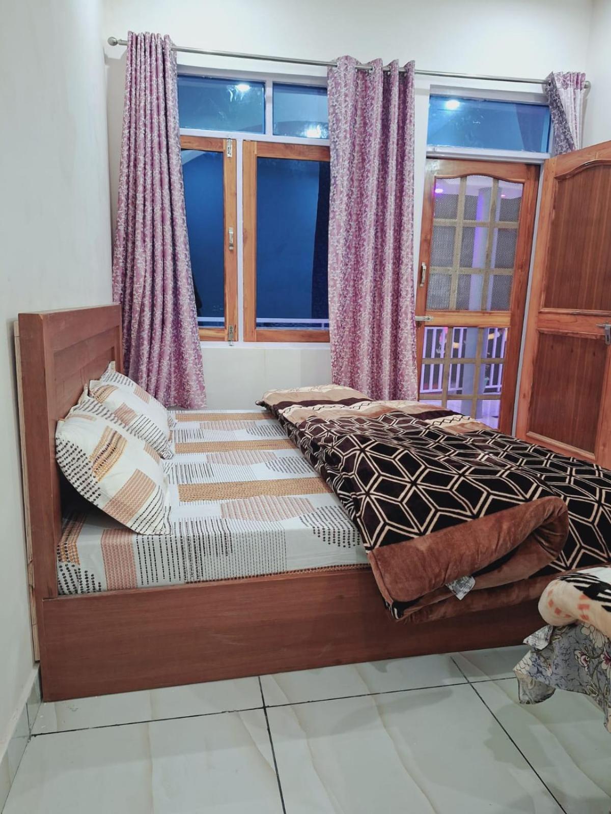 Ukhimath Chandarshila Hike Homestay מראה חיצוני תמונה
